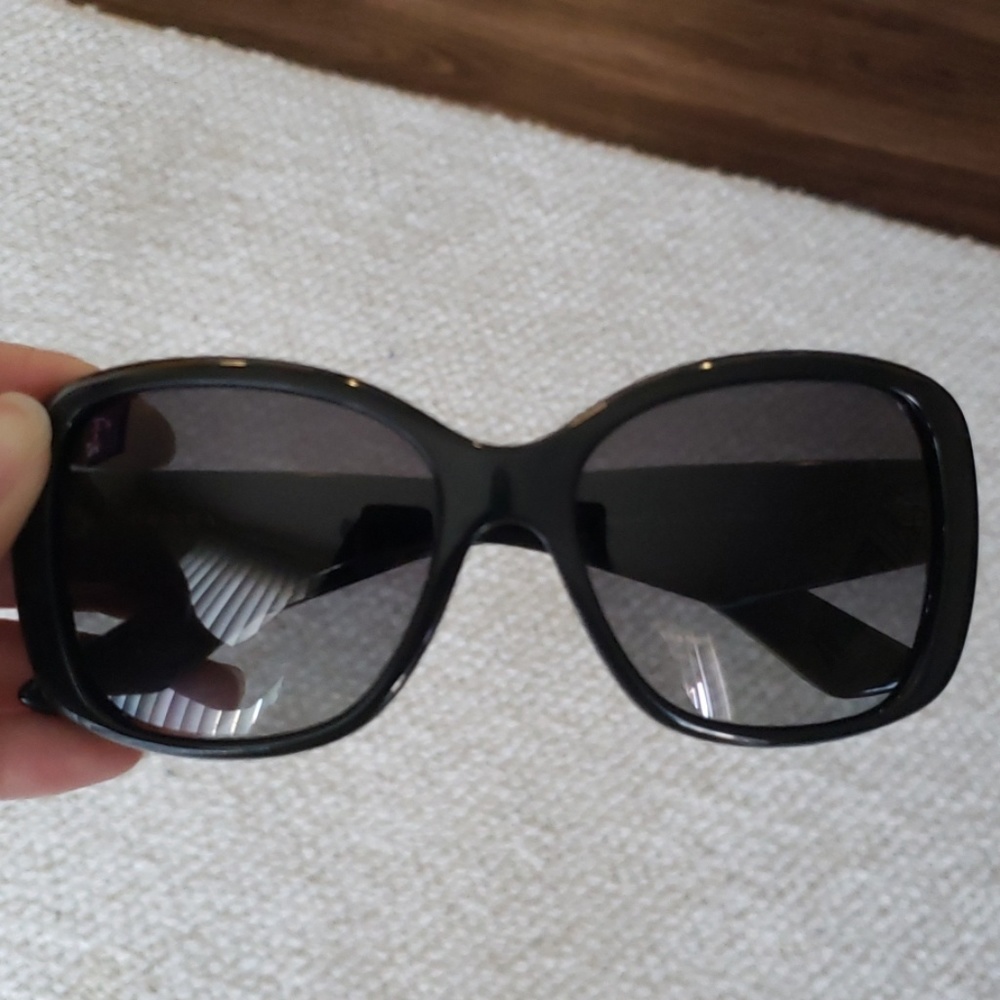 Prada Sunglasses 🖤